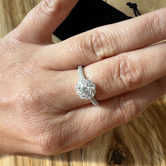 Moissanite Flower Halo Ring – 0.50 CTW, VVS1 D Color – 925 Silver size 7 - Picture 8 of 8
